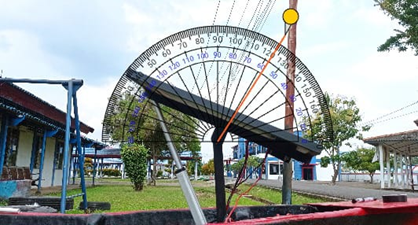 A large circular object with a circular object in the middle

Description automatically generated with medium confidence